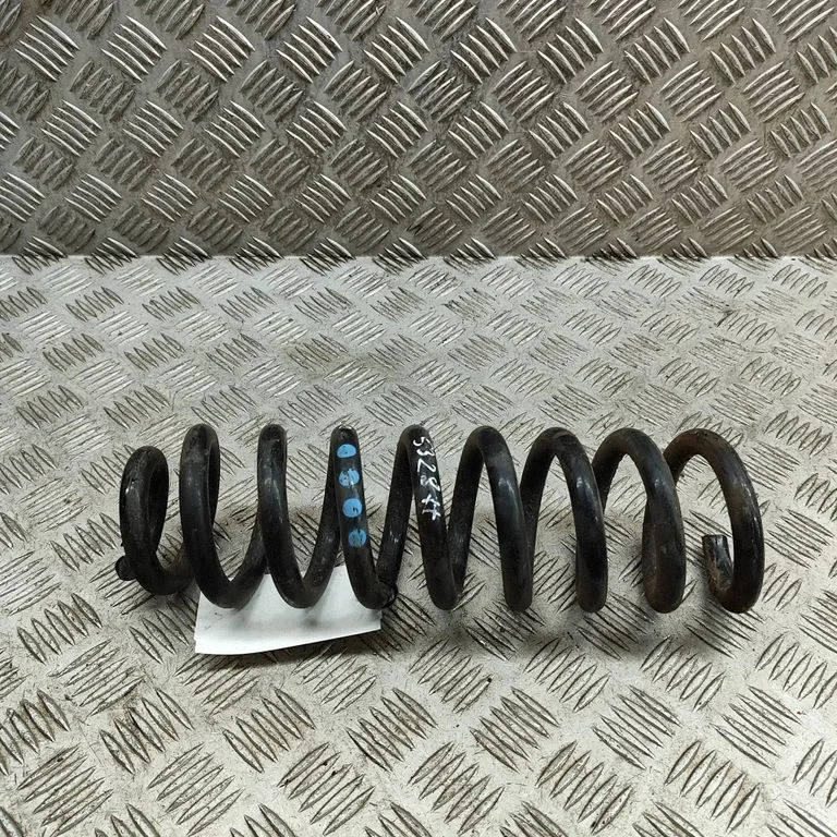 Rear coil spring A2133240500