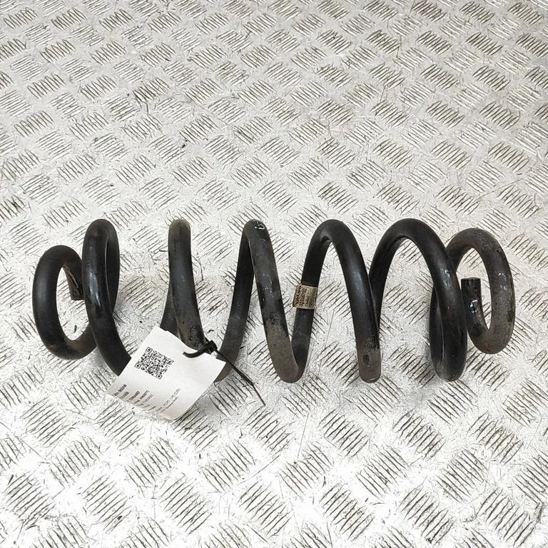Rear coil spring 32346702