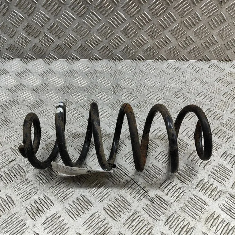 Aizmugurējā spirālatspere 8K0511115CM