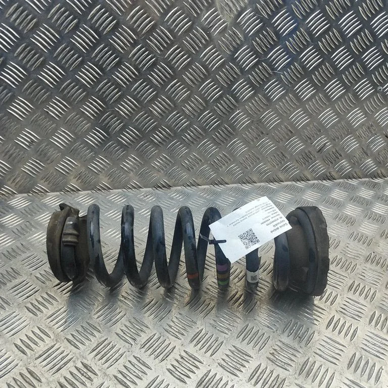 Aizmugurējā spirālatspere J8A25534DB