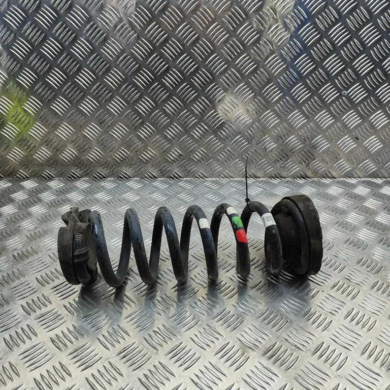 Rear coil spring J9D35534BA4