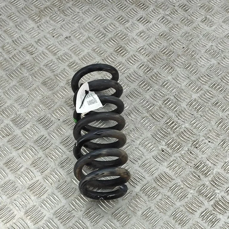 Rear coil spring A1673207601