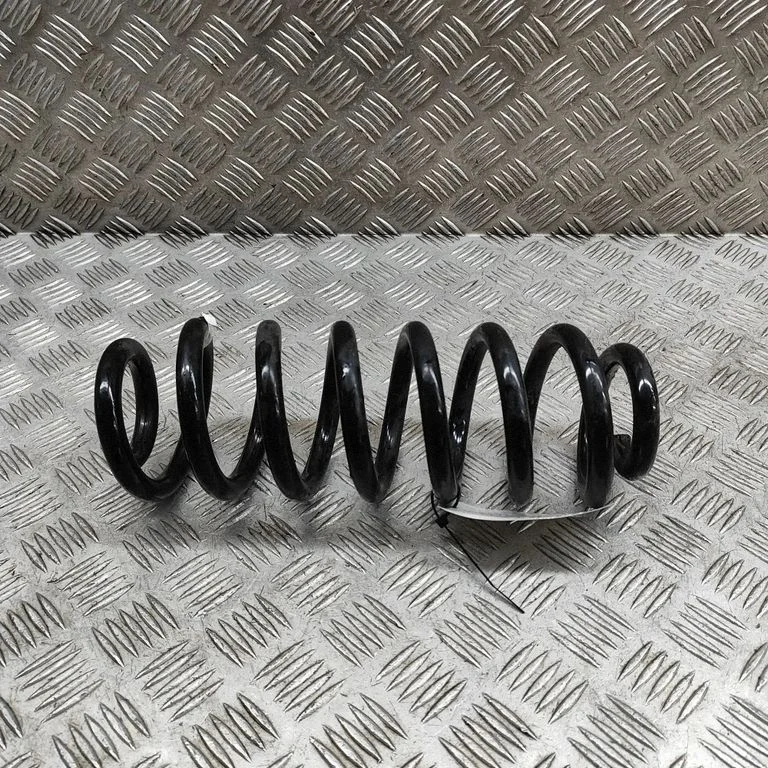 Rear coil spring 5QF511115