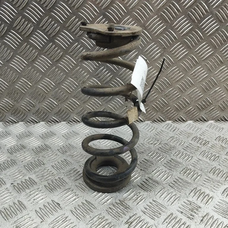 Aizmugurējā spirālatspere 52402TEAT02