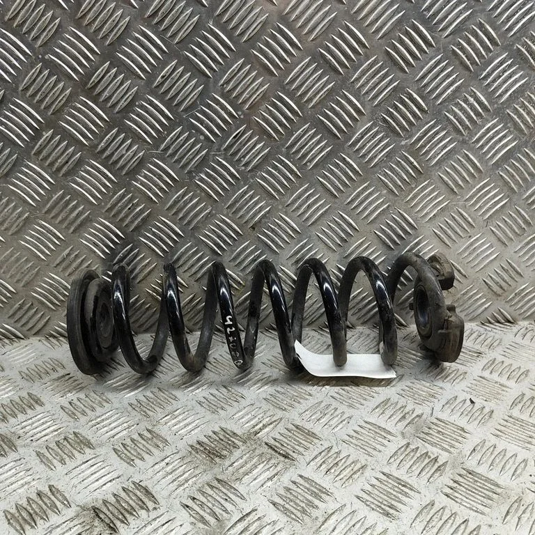 Tagumine keerdvedru 5QS511103E