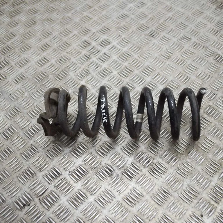 Rear coil spring FK725B749HB