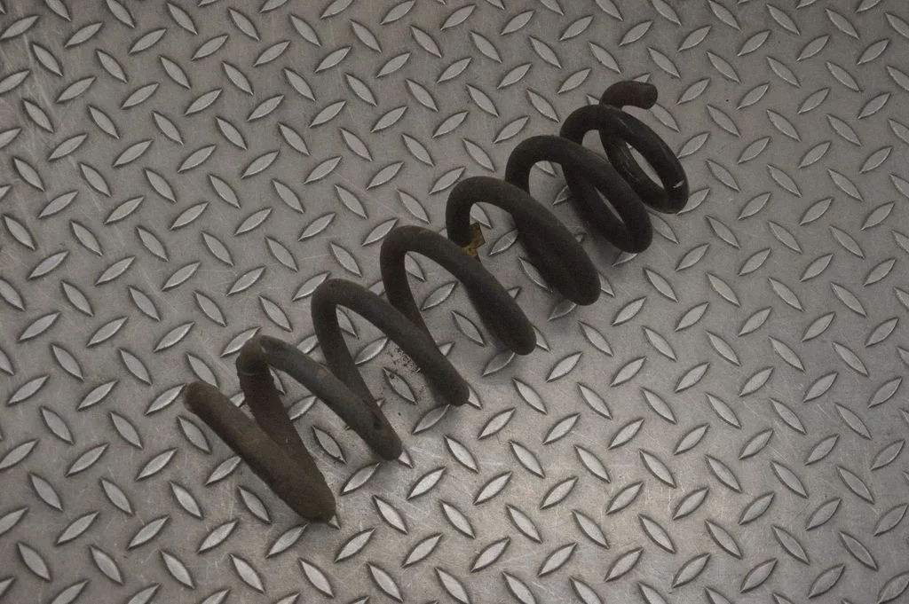 Rear coil spring – KIA Stinger (2016-)