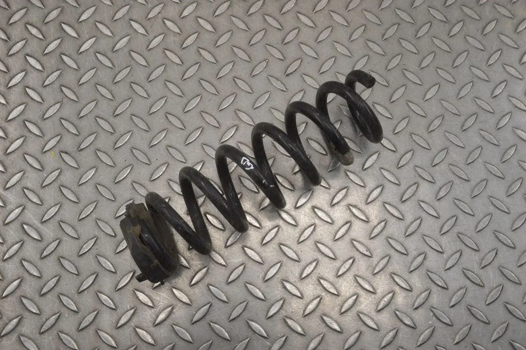 Rear coil spring – right