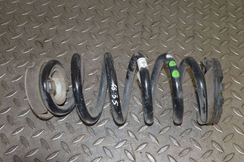 Rear coil spring – Jaguar E-Pace (2017-)