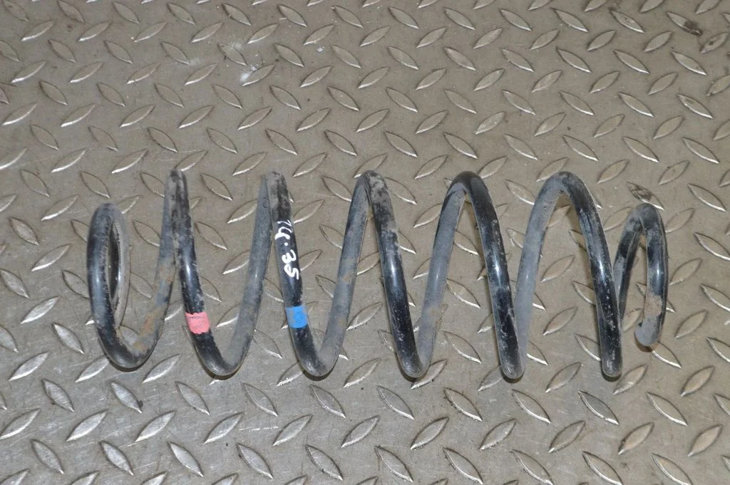 Rear coil spring – right