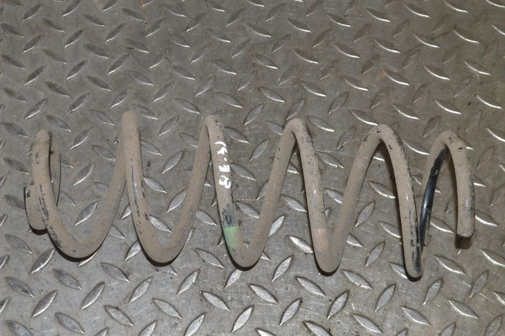 Rear coil spring – right