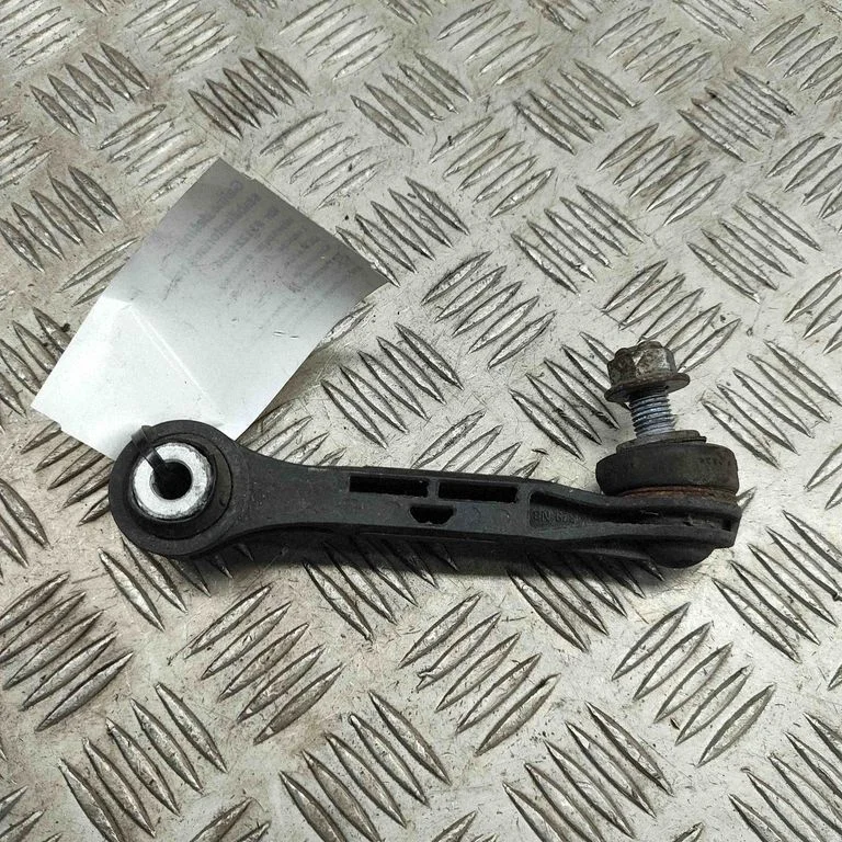 Tagumine stabilisaatori varras – BMW 5-seeria G30 G31 G38 (2016-)