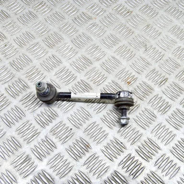 Aizmugurējā stabilizatora stienis 104449600E