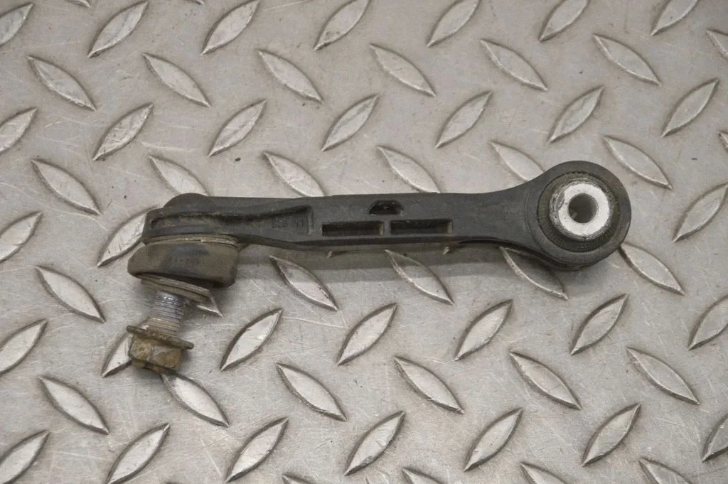 Tagumine stabilisaatori varras – BMW 7-seeria G11 G12 (2015-2022)