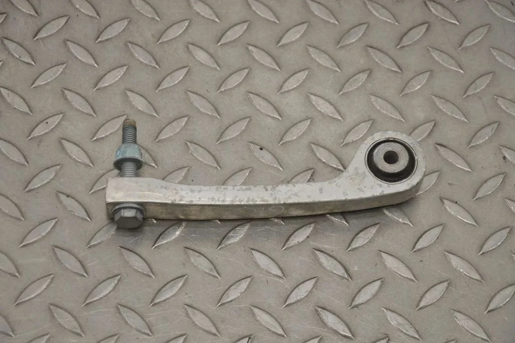 Tagumine stabilisaatori varras – Audi A5 (2016-2024)
