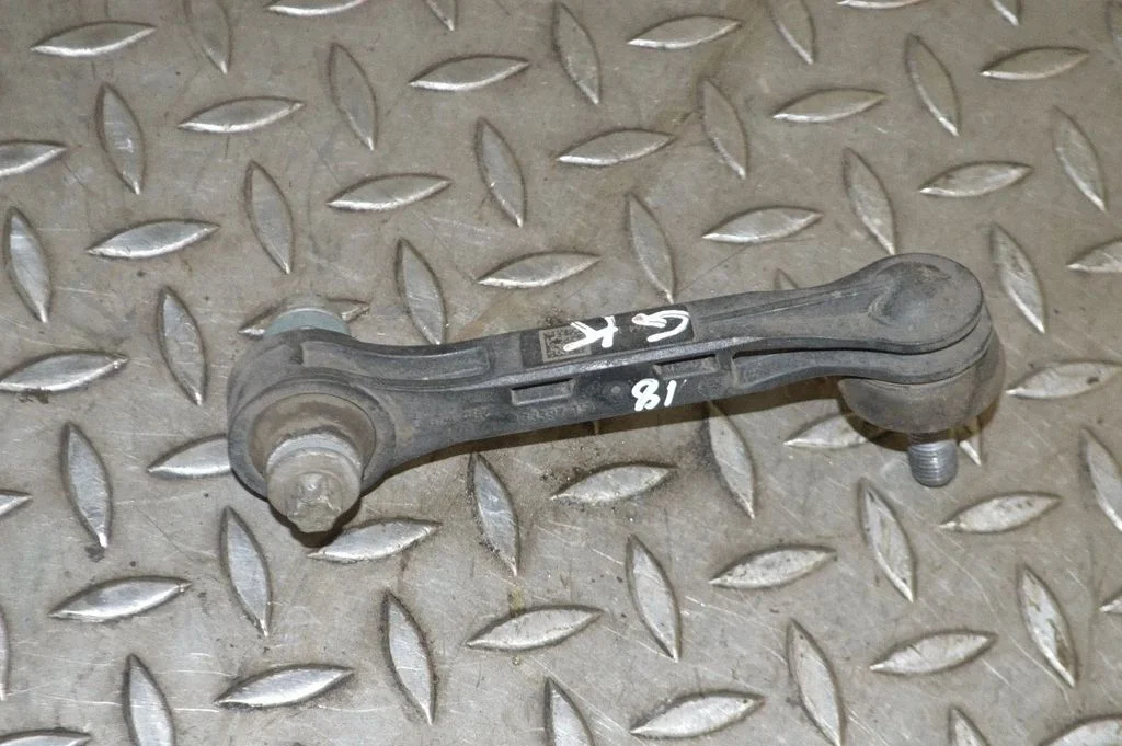 Tagumine stabilisaatori varras – BMW 7-seeria G11 G12 (2015-2022)