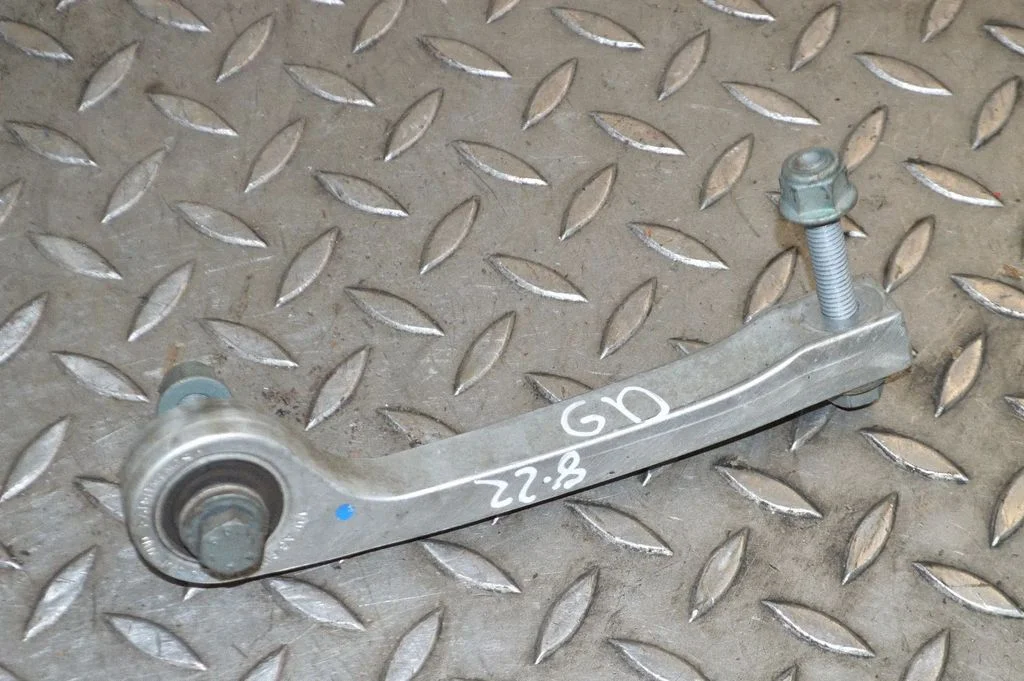 Tagumine stabilisaatori varras – Audi Q5 SQ5 FY (2017-2025)