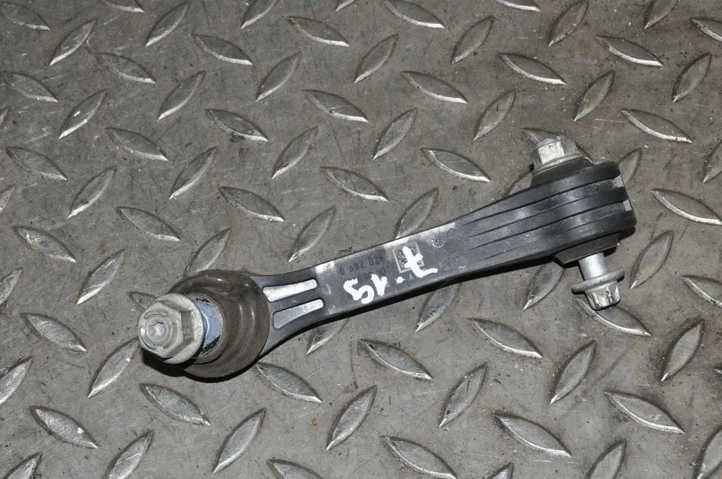 Tagumine stabilisaatori varras – BMW X5M G05 F95 (2019-)