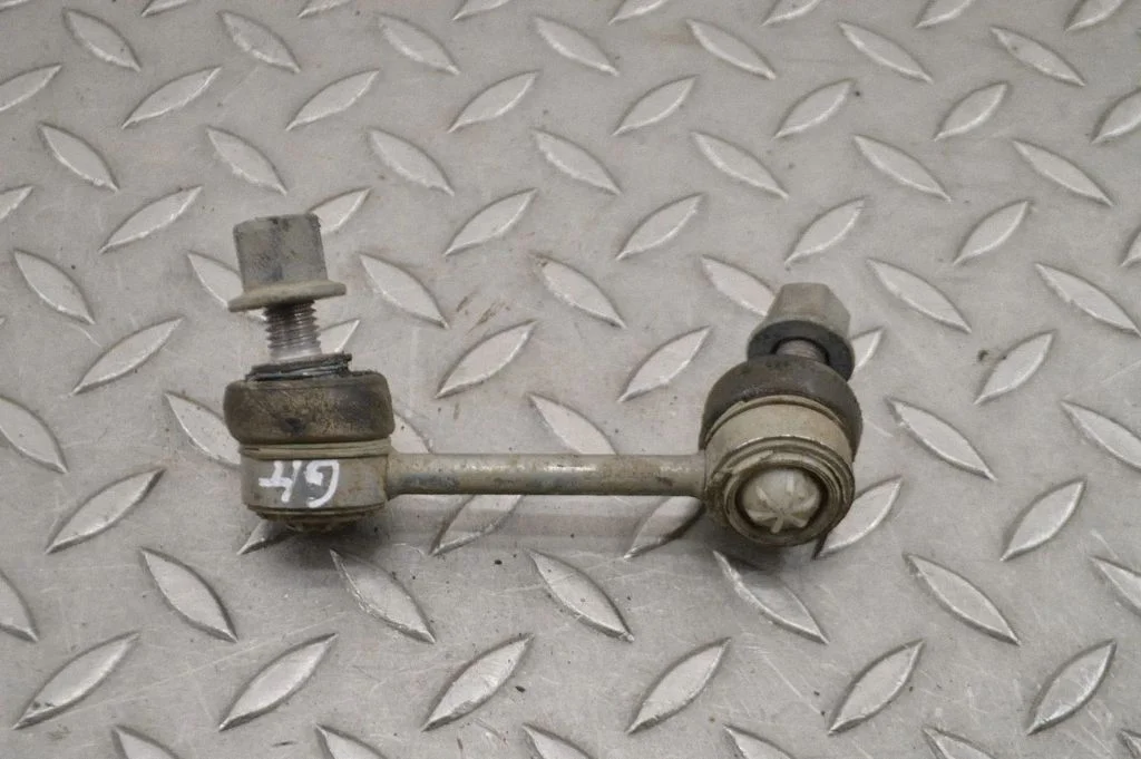 Rear anti-roll bar/stabilizer link – left