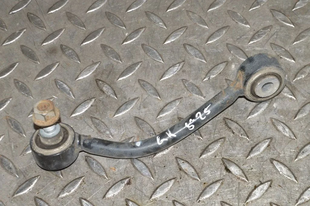 Tagumine stabilisaatori varras – Volkswagen Touareg II (2010-2018)