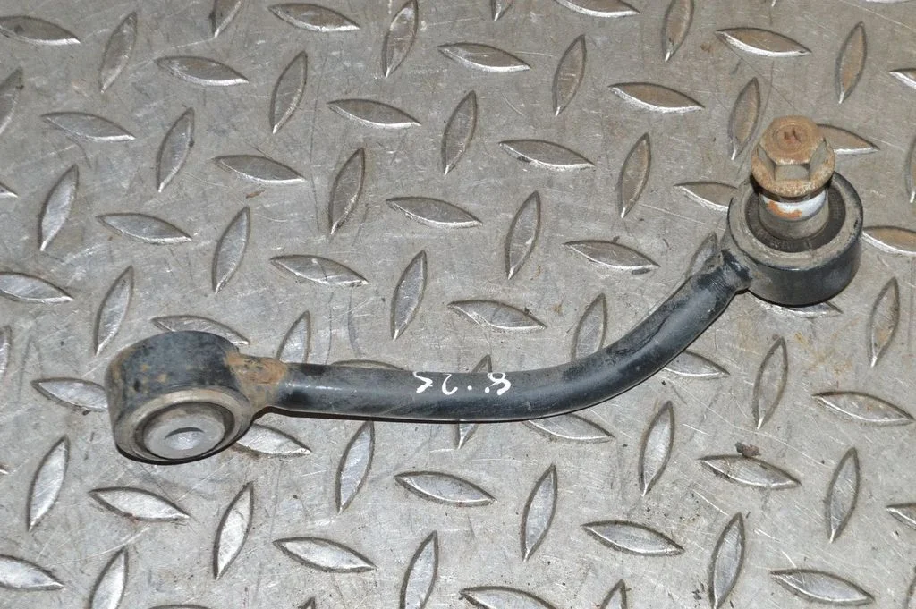 Rear anti-roll bar/stabilizer link – Volkswagen Touareg II (2010-2018)