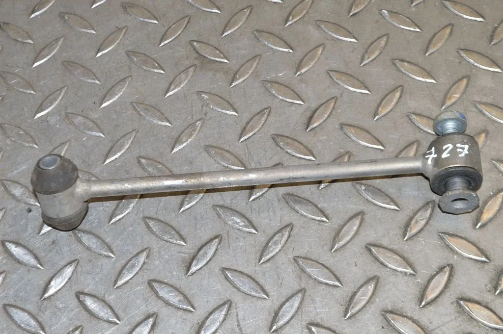 Aizmugurējā stabilizatora stienis – Mercedes-Benz GLC klase C253 (2016-)