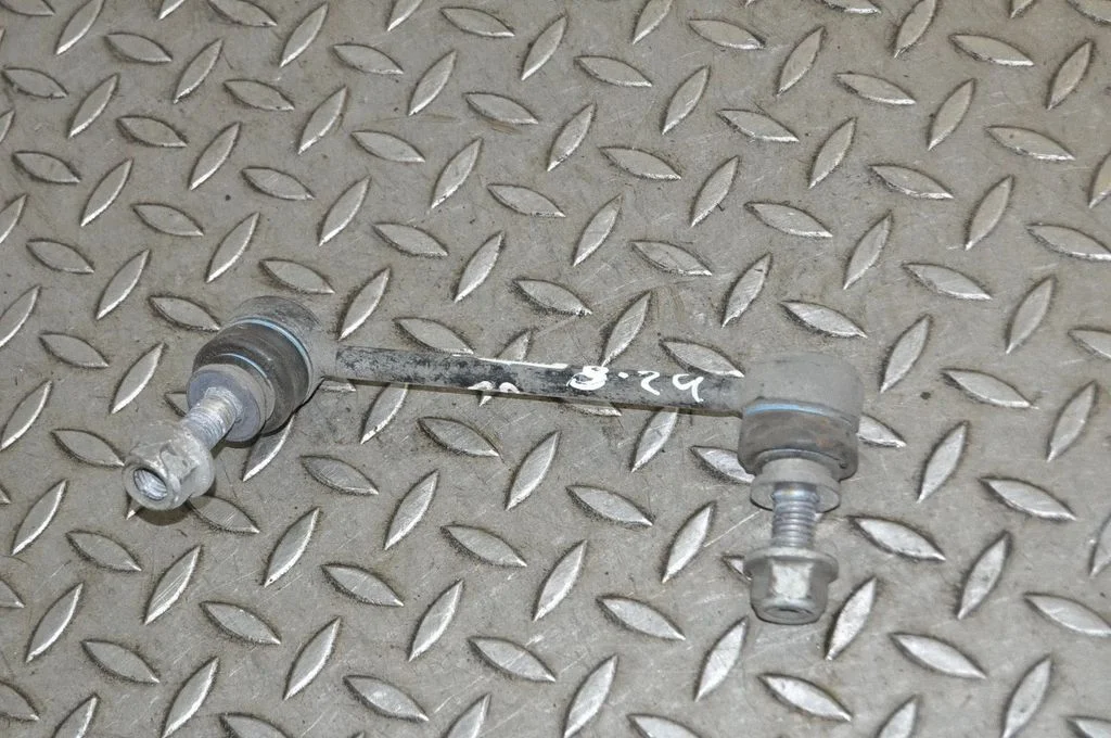 Łącznik stabilizatora tylnego – Land Rover Discovery Sport (2014-)