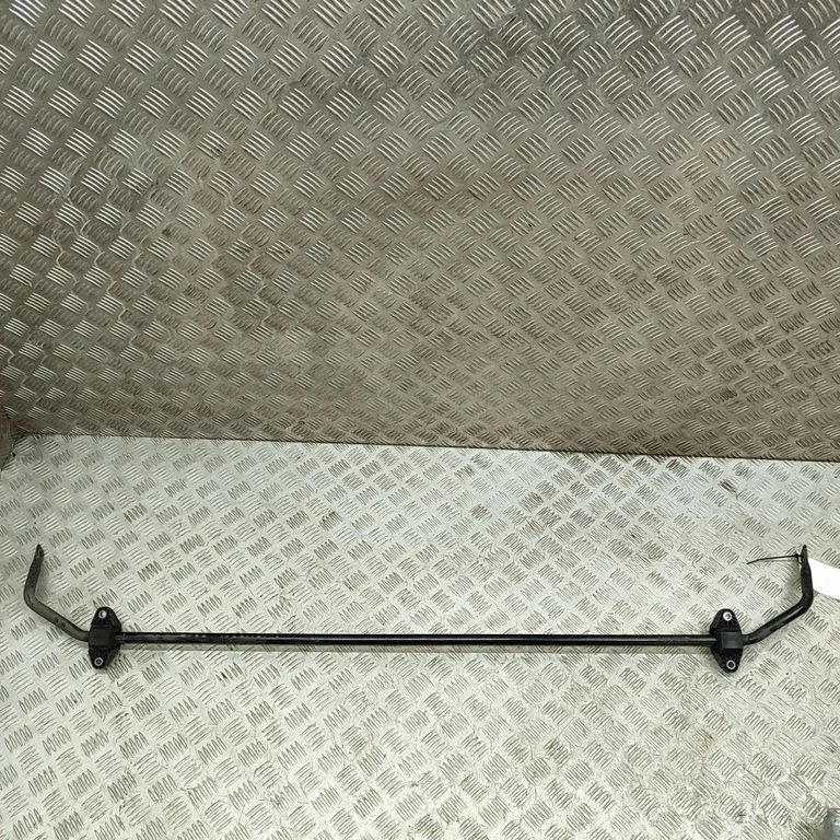 Tagumine stabilisaator 6892716