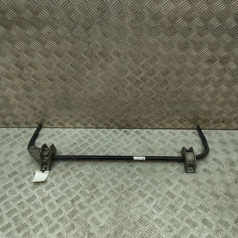 Tagumine stabilisaator 6861456