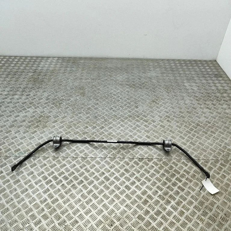 Aizmugurējais stabilizators 104448800A