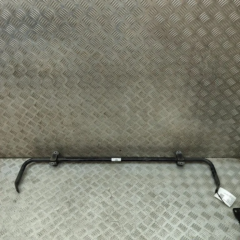 Tagumine stabilisaator – Audi Q4 e-tron (2021-)