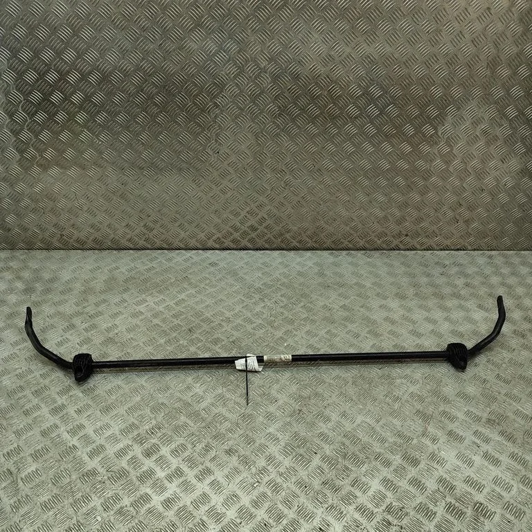Aizmugurējais stabilizators 6888447
