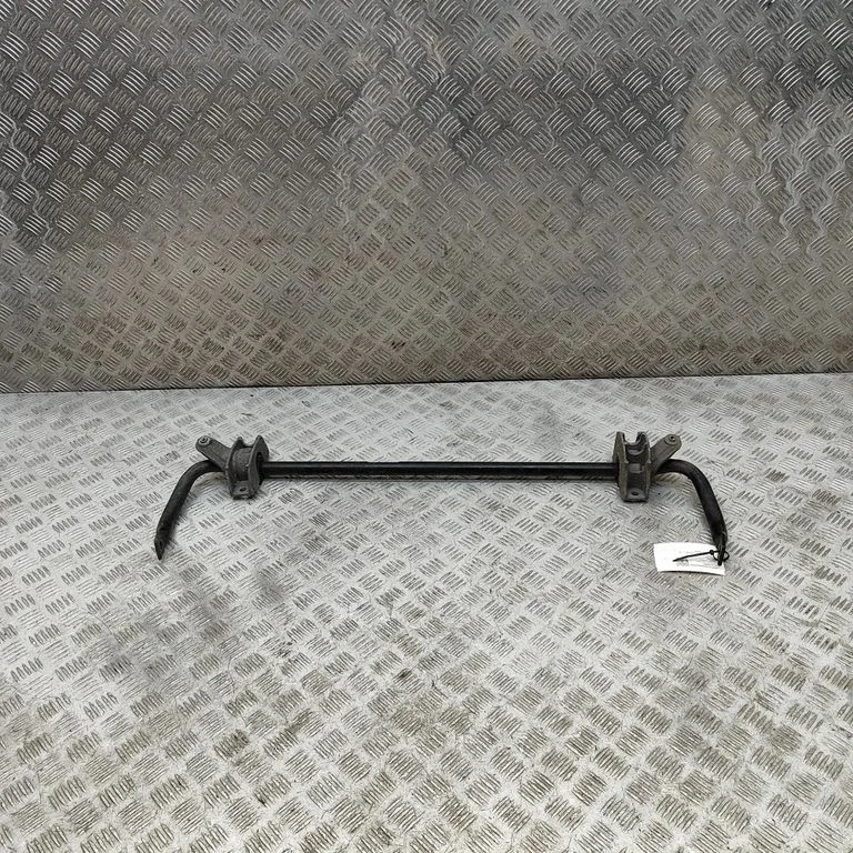 Tagumine stabilisaator 6861462