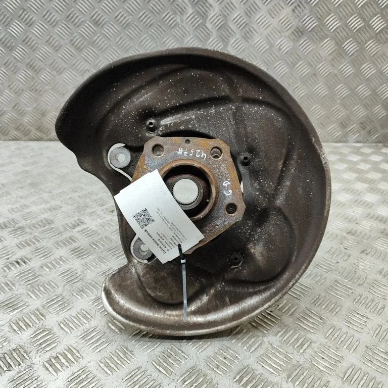 Aizmugurējā rumba 8W0505436AA