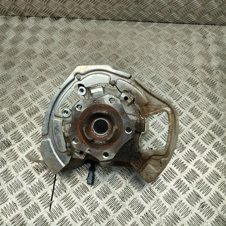 Tagumine rumm 971615612E