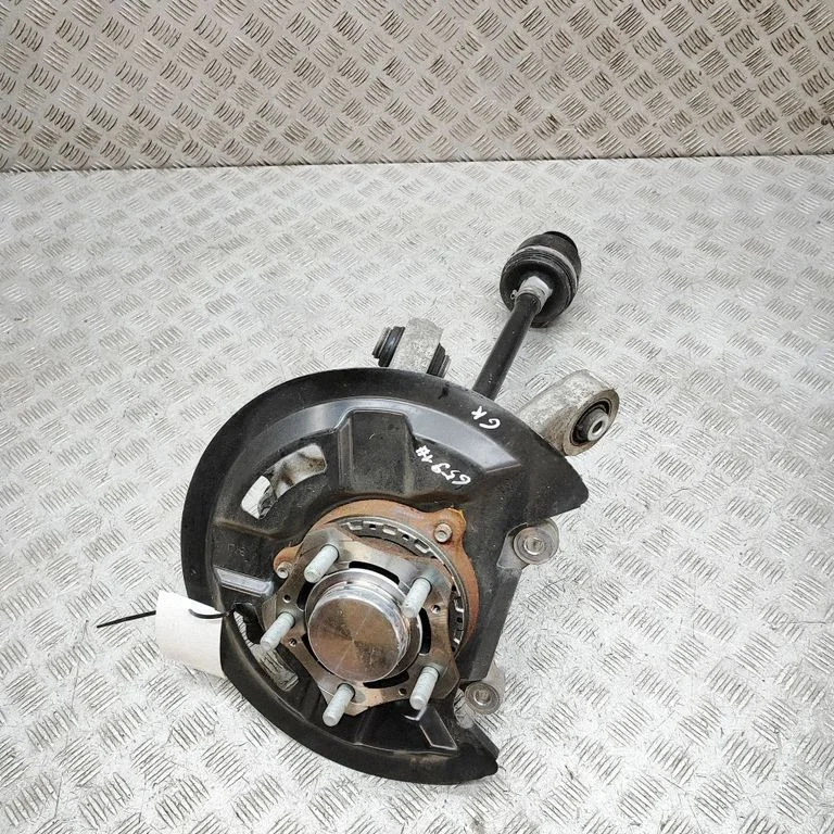 Rear wheel hub 49800GI000