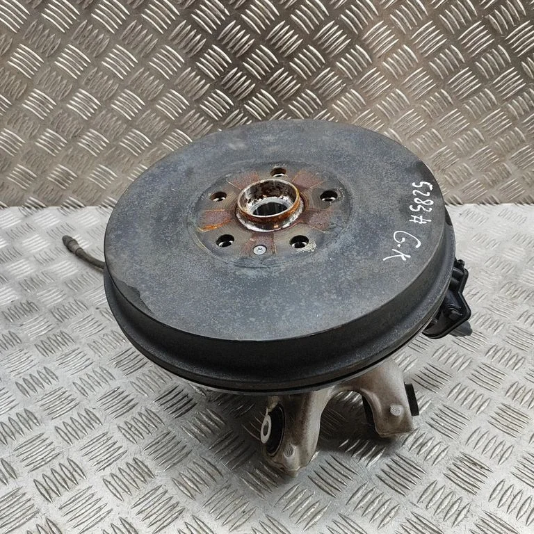 Tagumine rumm 1EA609075