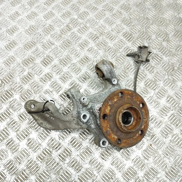 Aizmugurējā rumba 5Q0505436