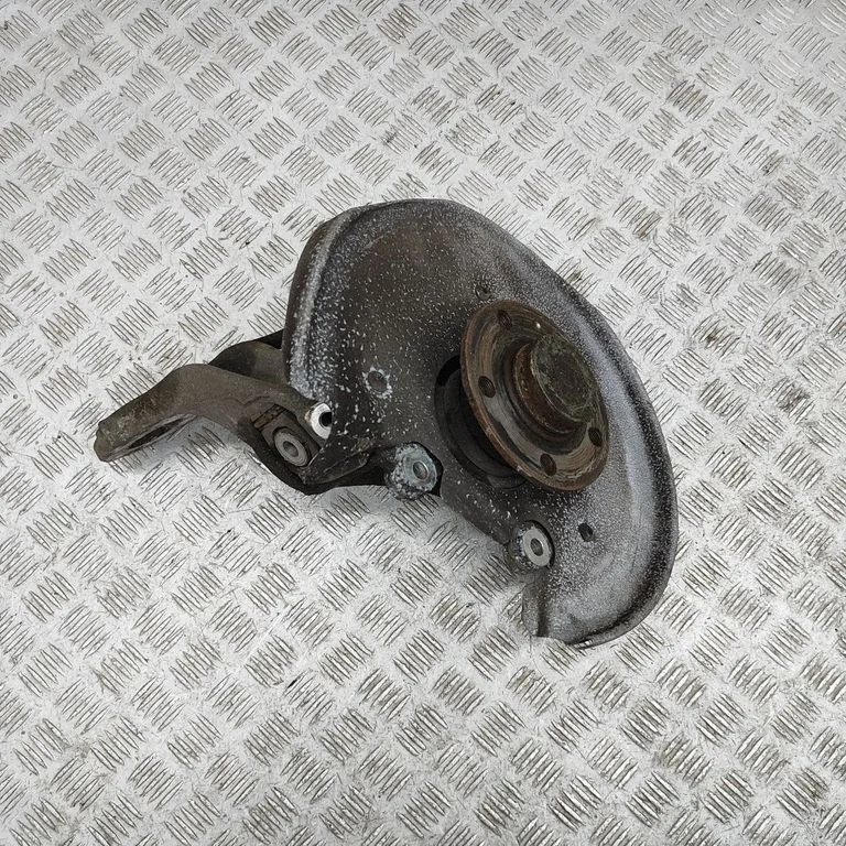 Aizmugurējā rumba 8K0598611