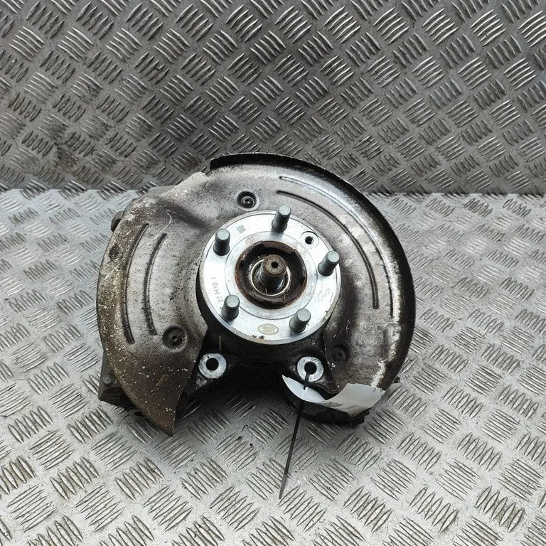 Tagumine rumm K8D25A969BA