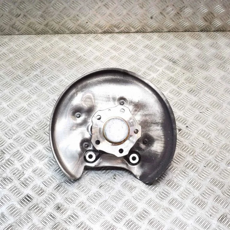 Aizmugurējā rumba 8W0615611D