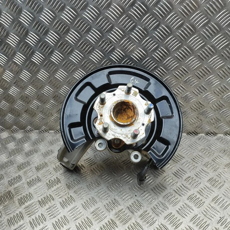 Rear wheel hub SA3HJU2404101
