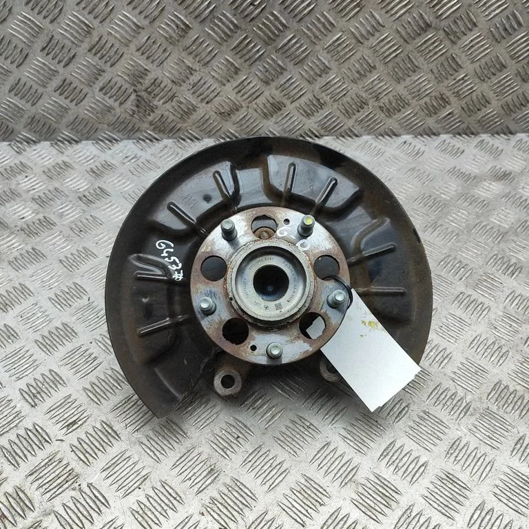 Aizmugurējā rumba 52720J7AA0