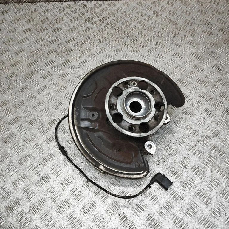 Rear wheel hub A2133503205