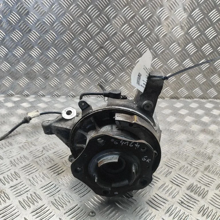 Rear wheel hub 99733160500