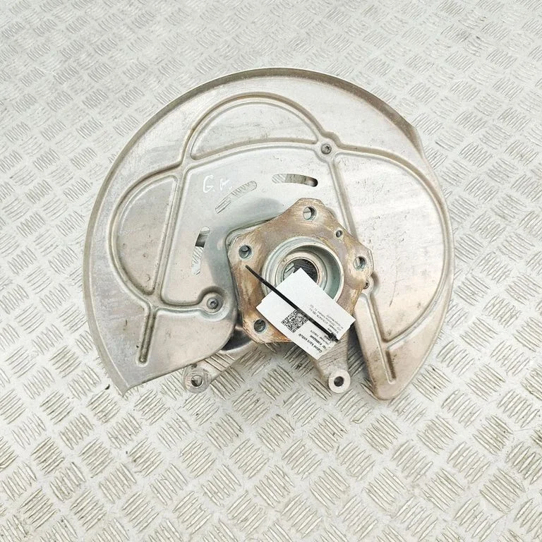 Tagumine rumm MY835A971AB
