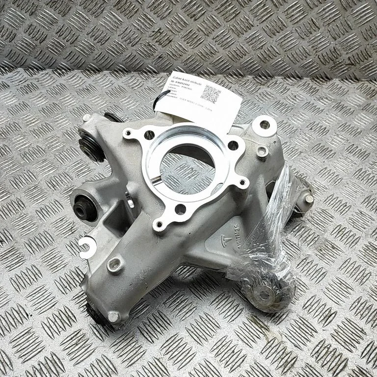 Rear wheel hub – Tesla Model Y (2020-)