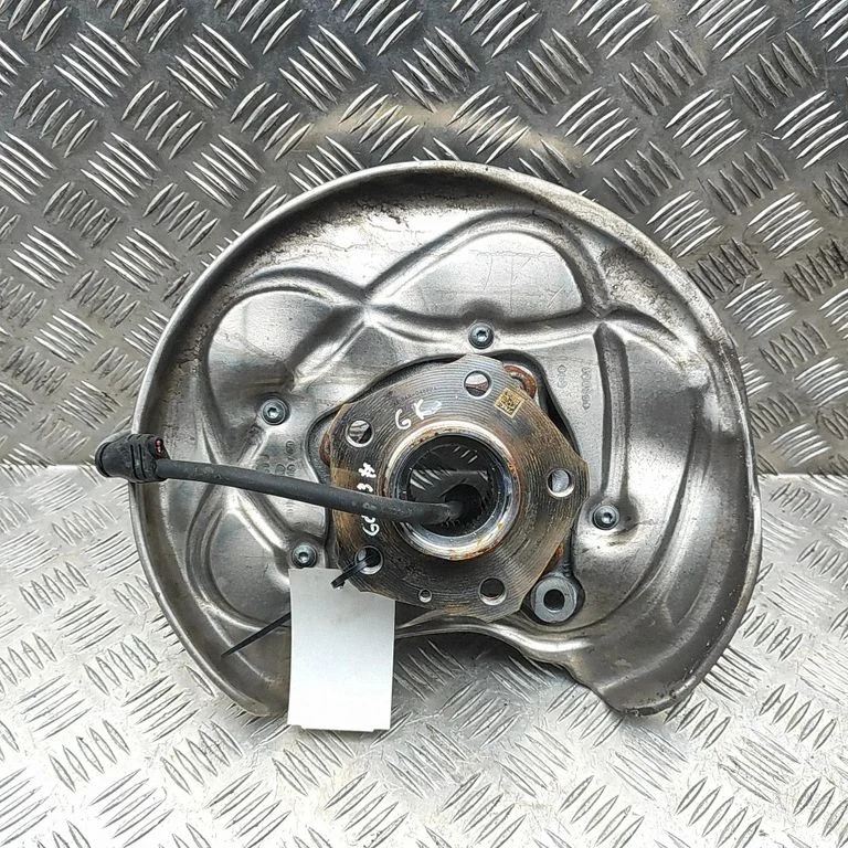 Tagumine rumm 80A615611B