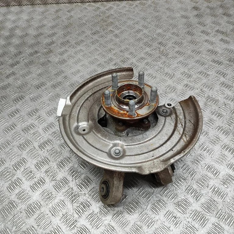 Tagumine rumm LJ9C2C300A4E