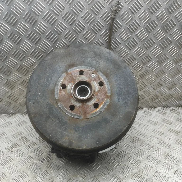 Tagumine rumm 1EA501051BT